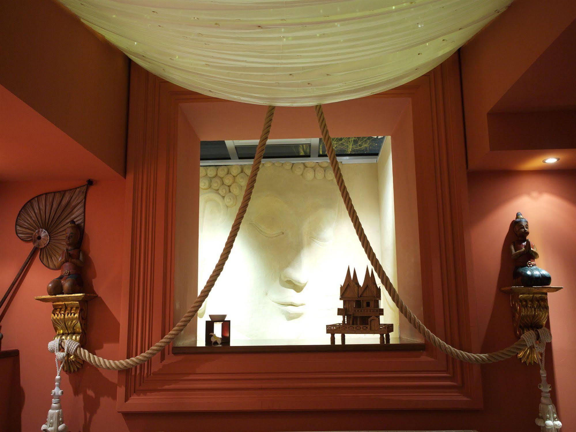 Grand Hotel Binz Bagian luar foto The interior of the hotel