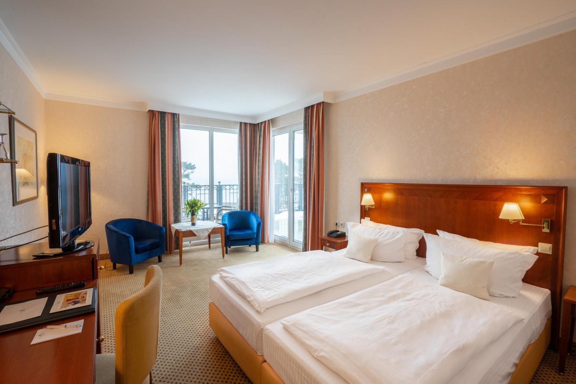 Grand Hotel Binz Bagian luar foto A typical hotel room