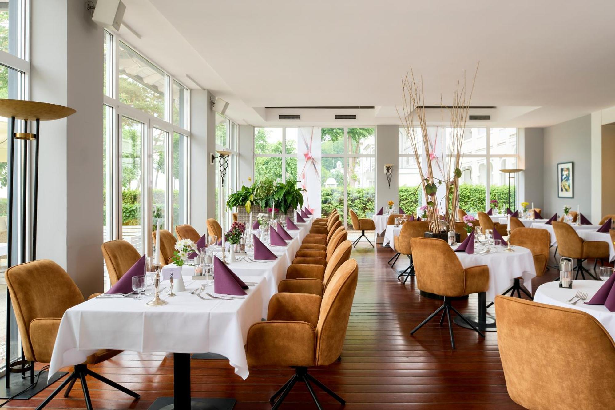 Grand Hotel Binz Bagian luar foto Restaurant