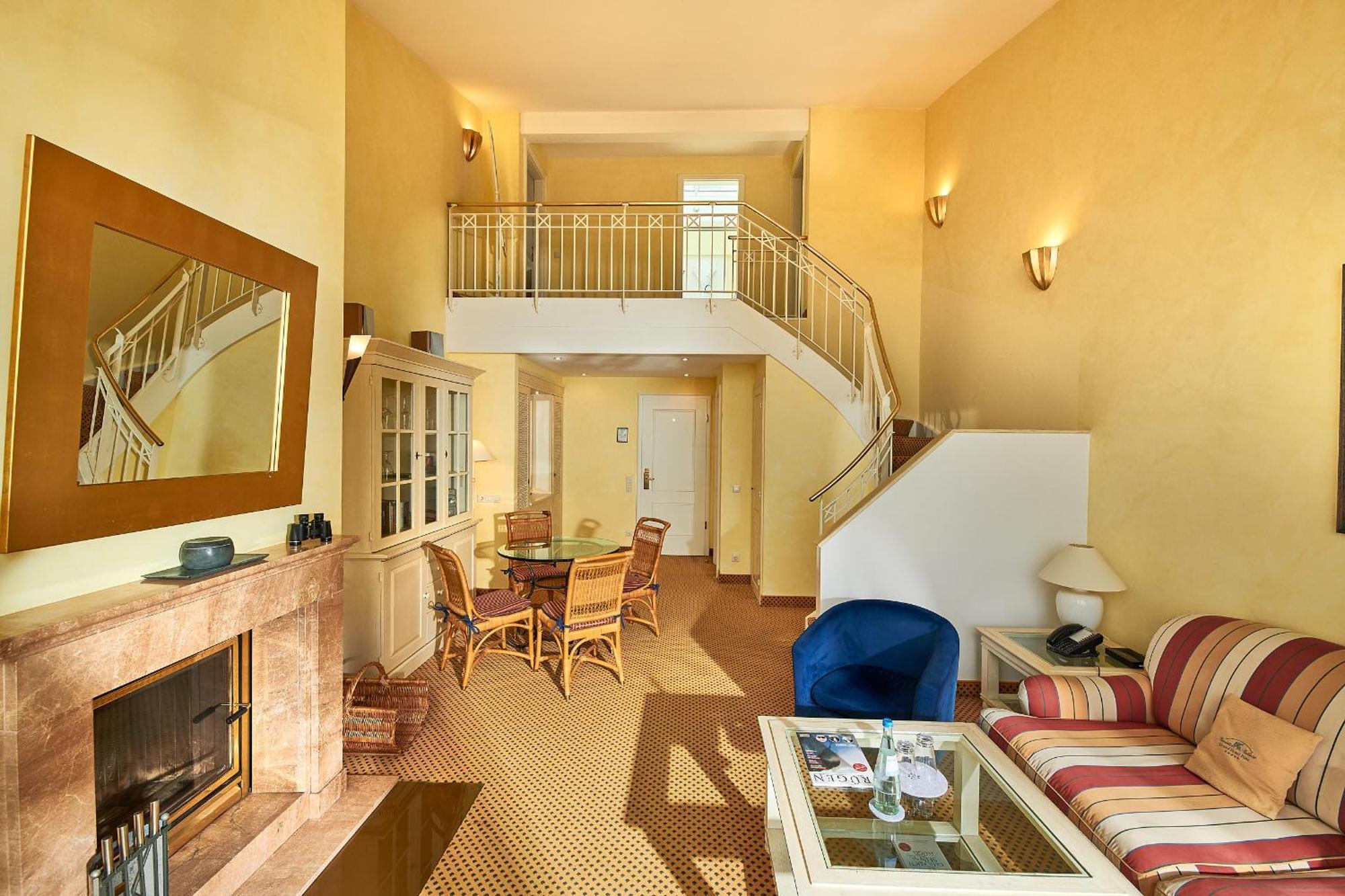Grand Hotel Binz Bagian luar foto A typical apartment