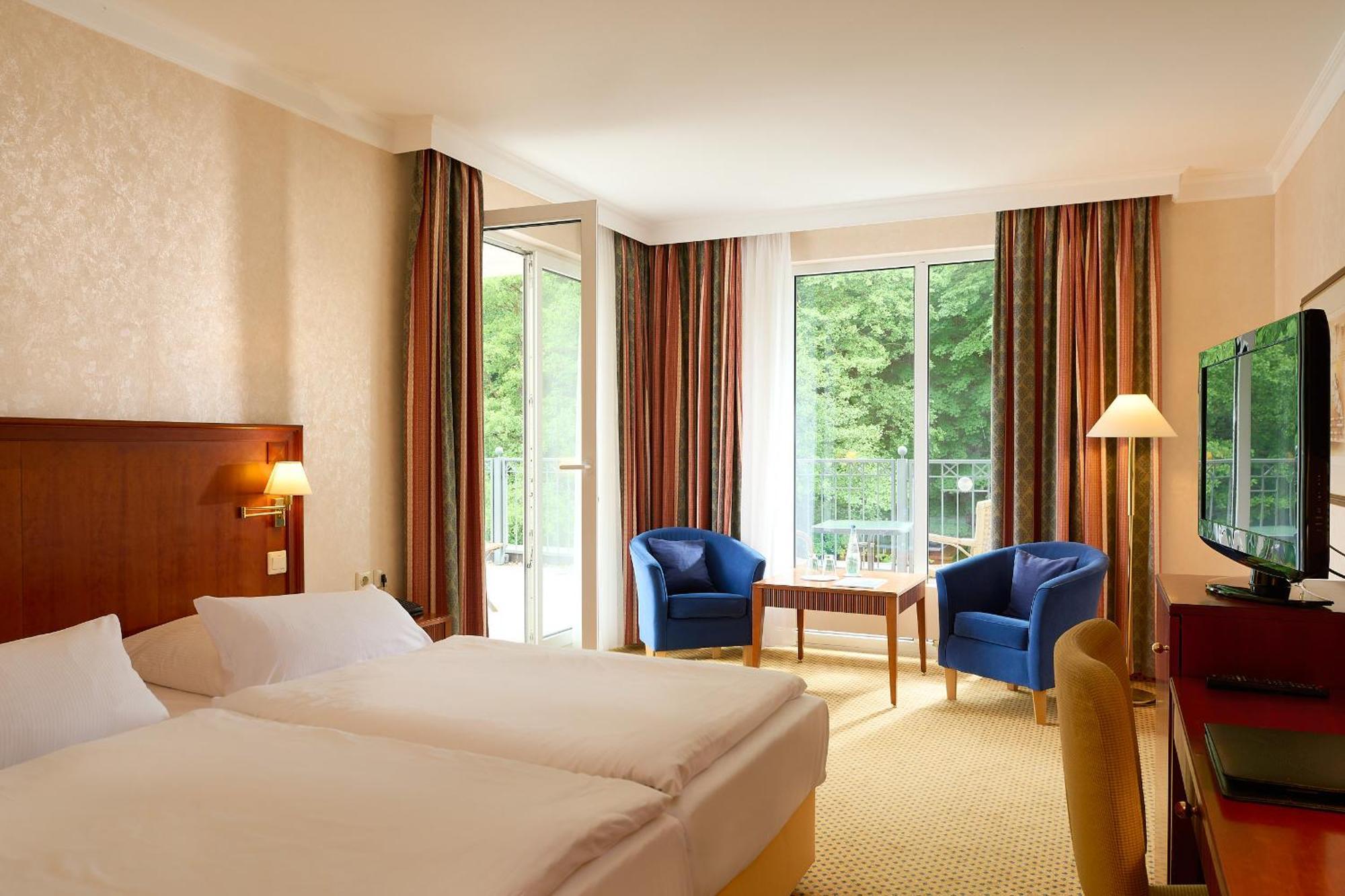 Grand Hotel Binz Bagian luar foto A typical room at the Hotel